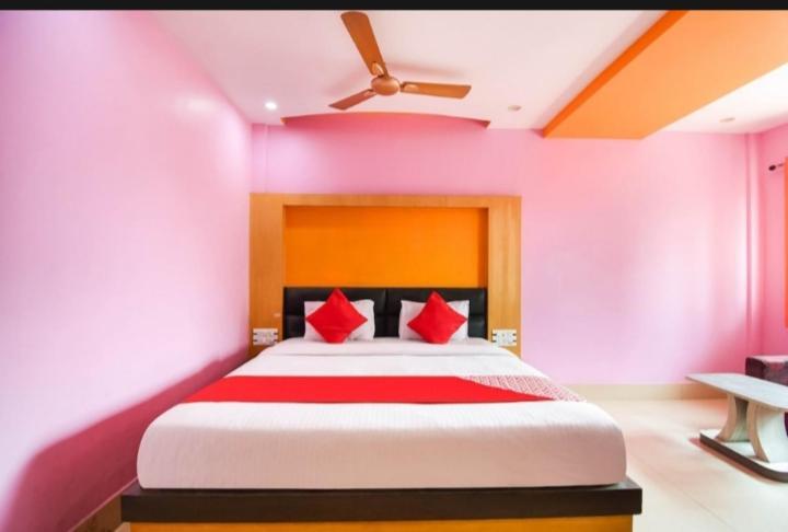 Hotel Orient Residency Calcutta Værelse billede
